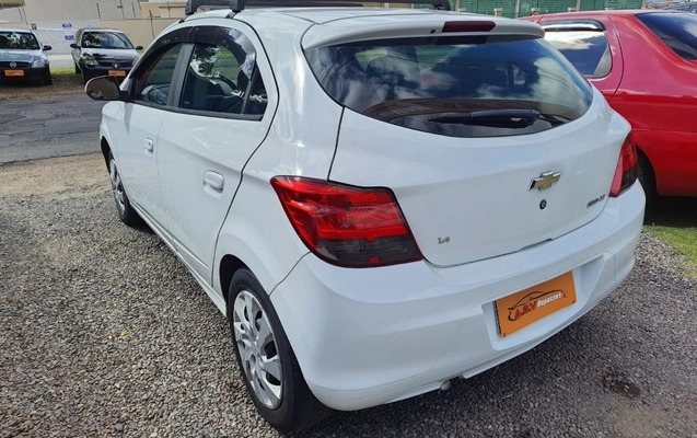 imagem-https://www.socarrao.com.br/sc-vehicle-images-prod/1911492/1780321035019-V2hhdHNBcHAgSW1hZ2UgMjAyNi0wNS0zMCBhdCAxMi4zOC4yNyAoMikuanBlZw.jpeg