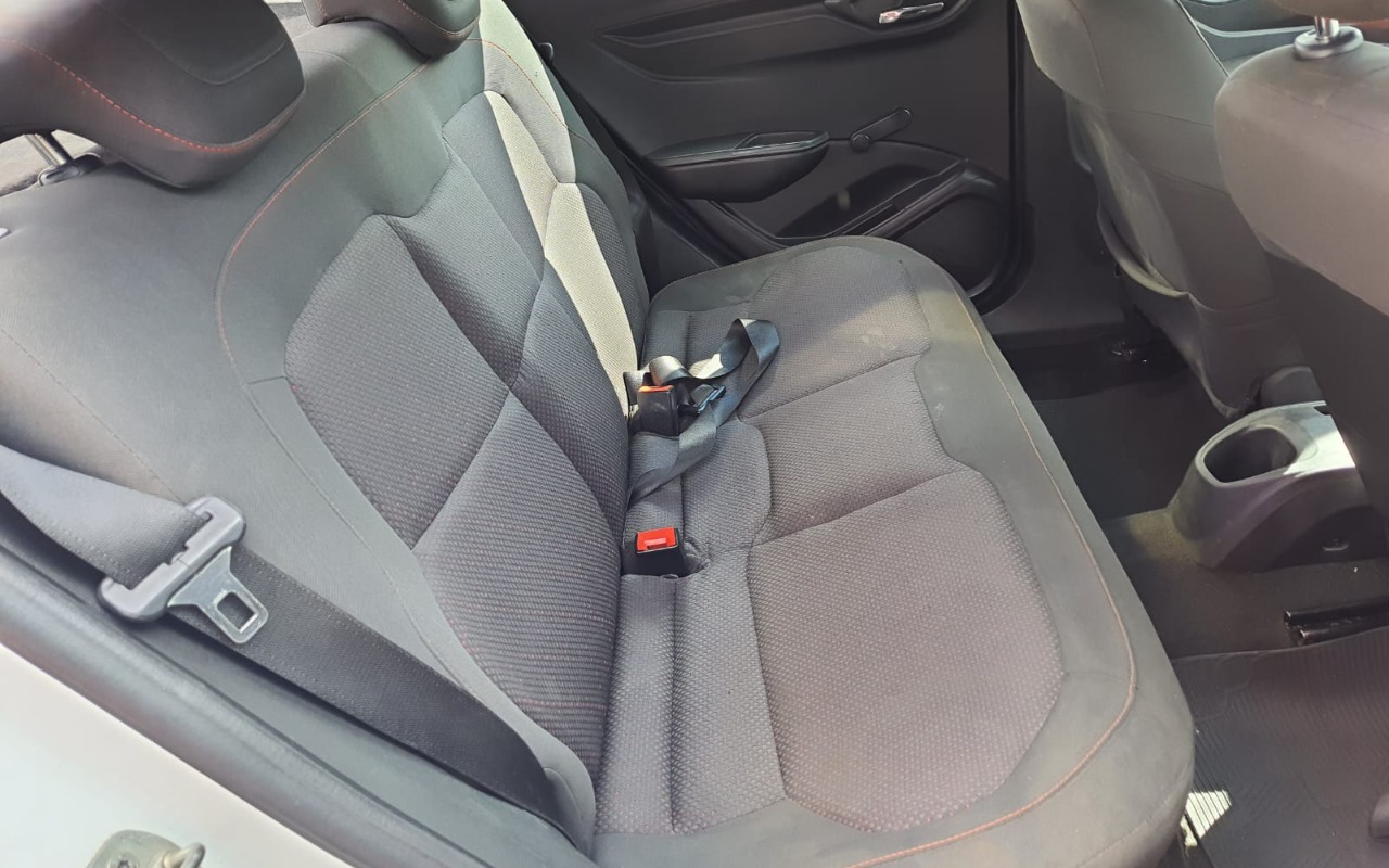 imagem-https://www.socarrao.com.br/sc-vehicle-images-prod/1911492/1780321035635-V2hhdHNBcHAgSW1hZ2UgMjAyNi0wNS0zMCBhdCAxMi4zOC4yNSAoMSkuanBlZw.jpeg