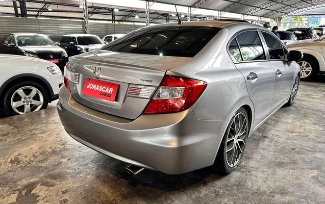 imagem-https://www.socarrao.com.br/sc-vehicle-images-prod/1911610/1781816060631-8141078_0_B_6c468c6005.jpeg