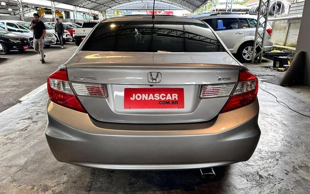 imagem-https://www.socarrao.com.br/sc-vehicle-images-prod/1911610/1781816060633-8141078_4_B_db21bc1f39.jpeg