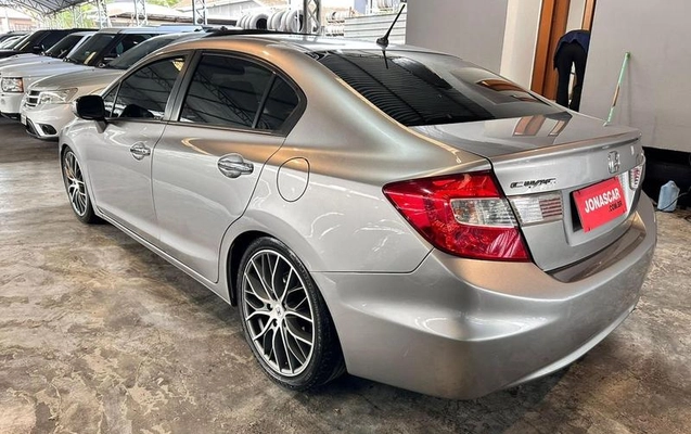 imagem-https://www.socarrao.com.br/sc-vehicle-images-prod/1911610/1781816060636-8141078_12_B_fe0df36cc0.jpeg