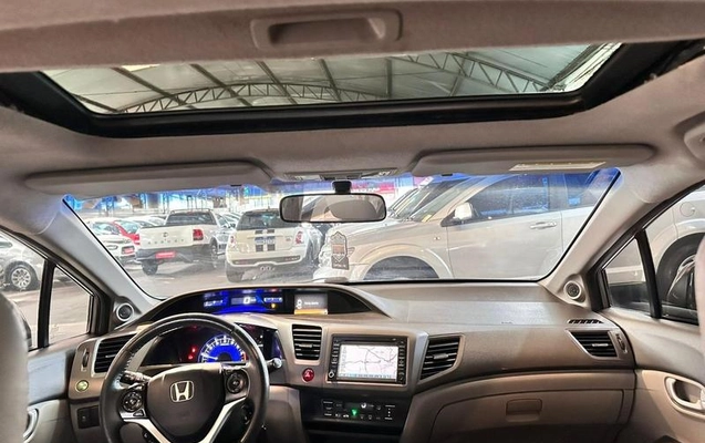 imagem-https://www.socarrao.com.br/sc-vehicle-images-prod/1911610/1781816060642-8141078_12_B_b866e64ba4.jpeg