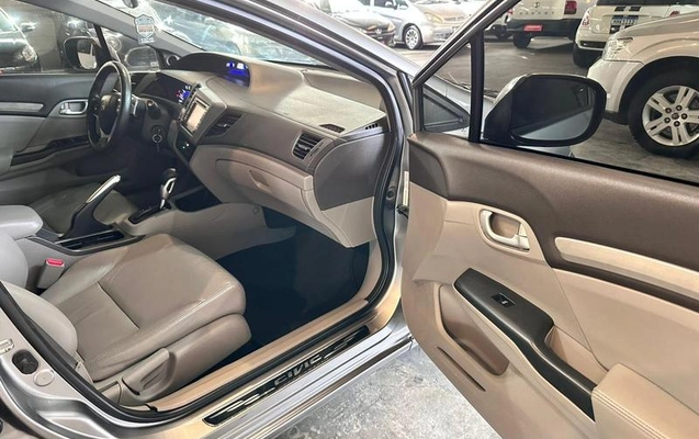 imagem-https://www.socarrao.com.br/sc-vehicle-images-prod/1911610/1781816060657-8141078_8_B_181c802b65.jpeg