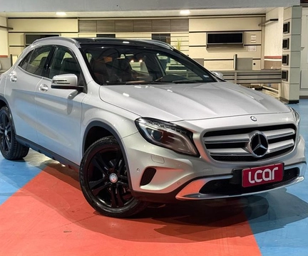 Mercedes-Benz GLA 200 2015 Prata — foto 1 de 3