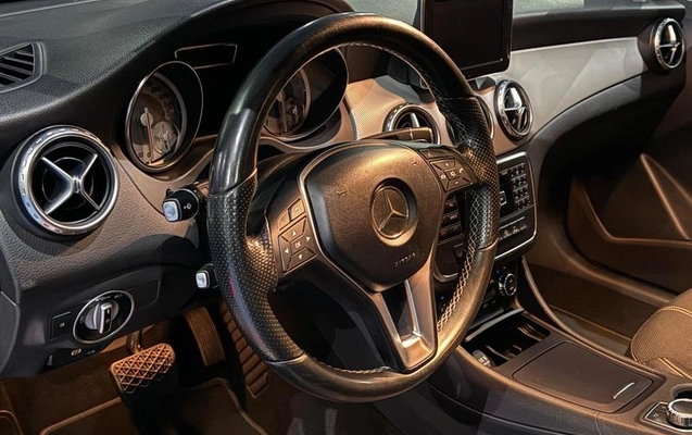 imagem-https://www.socarrao.com.br/sc-vehicle-images-prod/1914650/1780334315250-8120461_17_B_c67af1c6af.jpeg