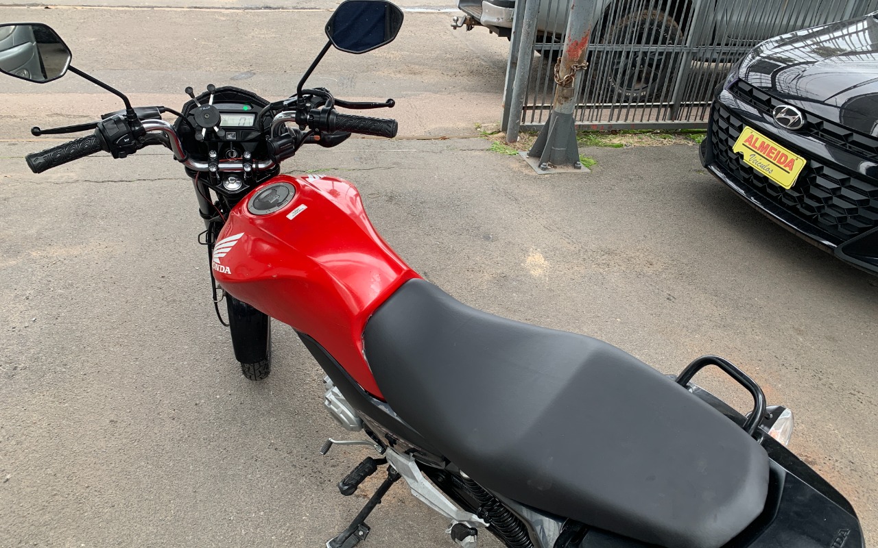 imagem-https://www.socarrao.com.br/sc-vehicle-images-prod/1915107/1780335629600-SU1HXzAwMDQuSlBH.JPG