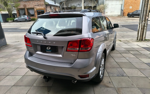 imagem-https://www.socarrao.com.br/sc-vehicle-images-prod/1915108/1781889602838-SU1HXzIwMjYwNjE4XzEyNTM0ODgwOF9IRFIuanBn.jpg