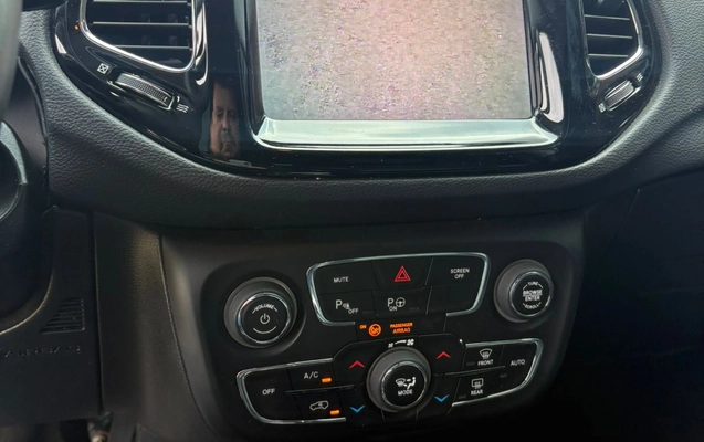 imagem-https://www.socarrao.com.br/sc-vehicle-images-prod/1915138/1780335763636-003_5efd7daaa14ea5efa168d3e8c9d98818.jpeg