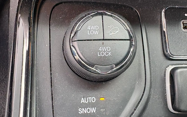 imagem-https://www.socarrao.com.br/sc-vehicle-images-prod/1915138/1780335763638-003_12d5829039ecfda6b2561ec477f2fce1.jpeg