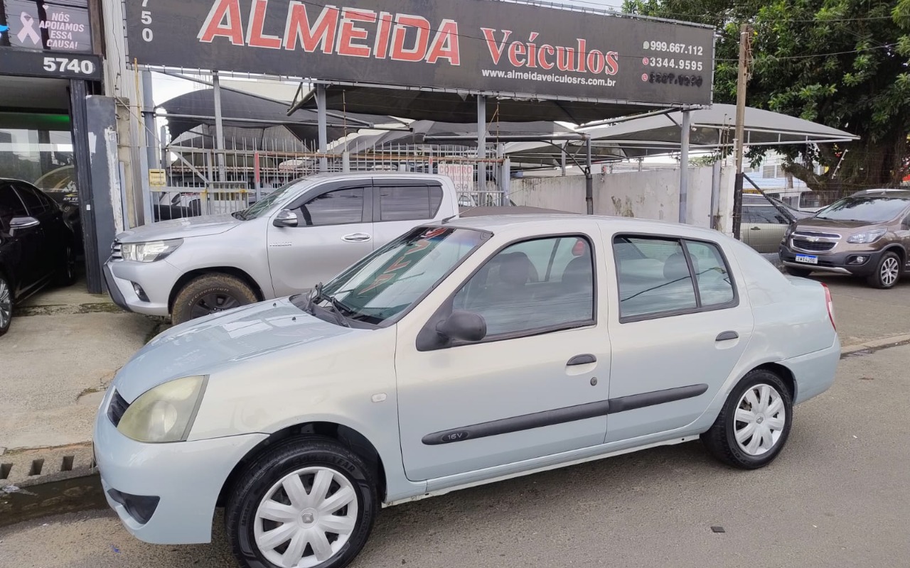 Renault Clio 2009 Prata — foto 1 de 3