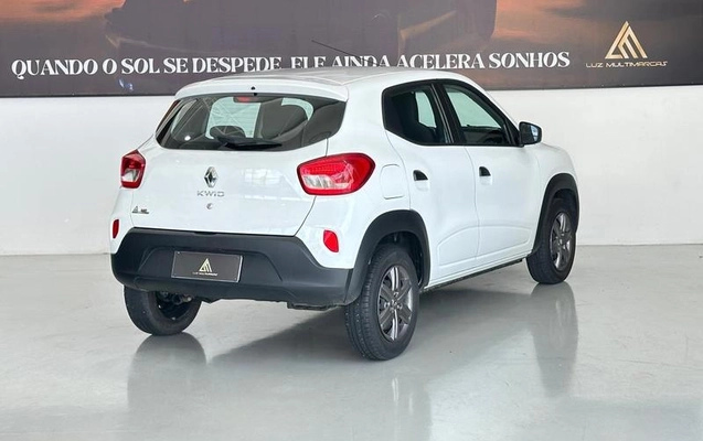 imagem-https://www.socarrao.com.br/sc-vehicle-images-prod/1915515/1784569739018-8144844_0_B_71ba8b8fa9.jpeg