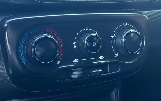 imagem-https://www.socarrao.com.br/sc-vehicle-images-prod/1915541/1780337683439-7860110_5_B_d9ec581779.jpeg