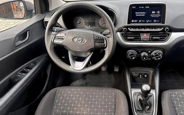imagem-https://www.socarrao.com.br/sc-vehicle-images-prod/1915547/1780337710695-7928121_12_B_6ba7a37cc9.jpeg