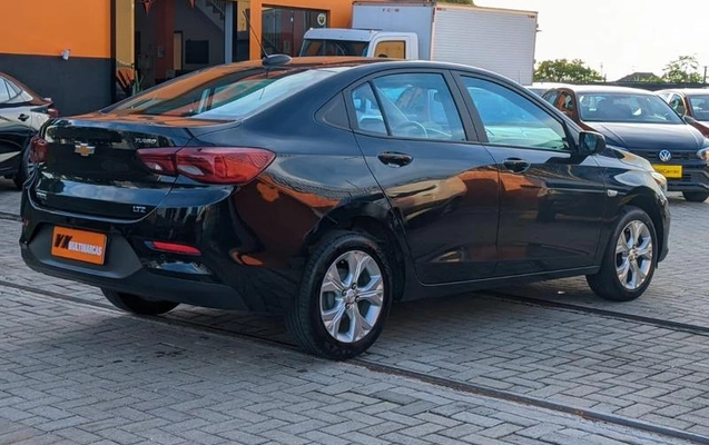 imagem-https://www.socarrao.com.br/sc-vehicle-images-prod/1915556/1780337720444-8033360_14_B_dae5f1b54e.jpeg
