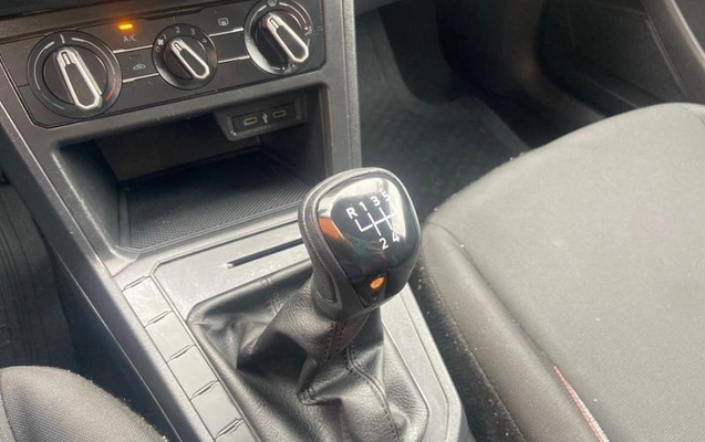 imagem-https://www.socarrao.com.br/sc-vehicle-images-prod/1915557/1780337721551-8047458_11_B_1310a4d561.jpeg