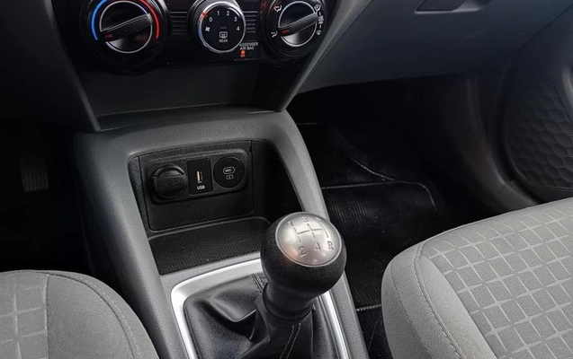 imagem-https://www.socarrao.com.br/sc-vehicle-images-prod/1915560/1780337724321-8066627_9_B_d66f870764.jpeg