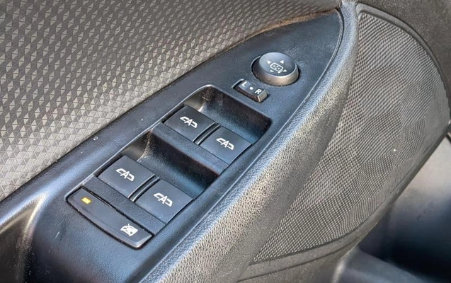 imagem-https://www.socarrao.com.br/sc-vehicle-images-prod/1915564/1780337728173-8085521_4_B_9eb107fe84.jpeg