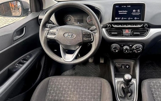 imagem-https://www.socarrao.com.br/sc-vehicle-images-prod/1915566/1780337730172-8107351_9_B_83a73a95c9.jpeg