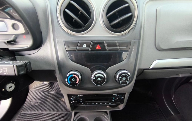 imagem-https://www.socarrao.com.br/sc-vehicle-images-prod/1915575/1780337751993-SU1HXzIwMjUxMjAyXzE3NTQyMCAoQ29weSkuanBn.jpg