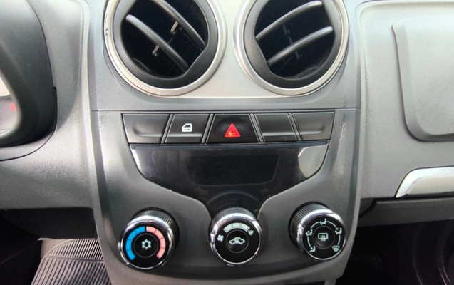 imagem-https://www.socarrao.com.br/sc-vehicle-images-prod/1915575/1780337752136-SU1HXzIwMjUxMjAyXzE3NTQyMyAoQ29weSkuanBn.jpg