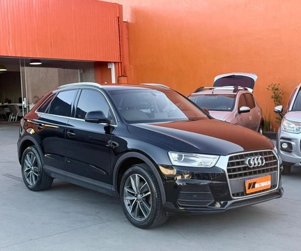 Audi Q3 2019 Preto — foto 1 de 3