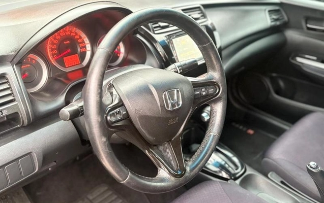 imagem-https://www.socarrao.com.br/sc-vehicle-images-prod/1915769/1780338541650-8039272_1_B_1d0f1b981c.jpeg