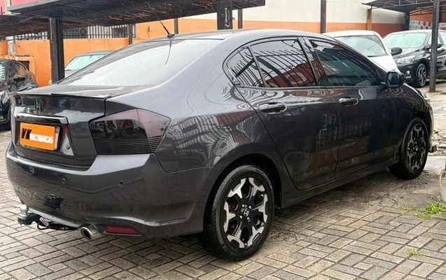 imagem-https://www.socarrao.com.br/sc-vehicle-images-prod/1915769/1780338541657-8039272_9_B_ee657c47b1.jpeg