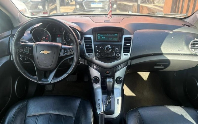 imagem-https://www.socarrao.com.br/sc-vehicle-images-prod/1916046/1780339863814-8031669_2_B_449ba4fd31.jpeg