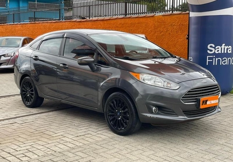 Ford Fiesta 2017 Cinza — foto 1 de 3