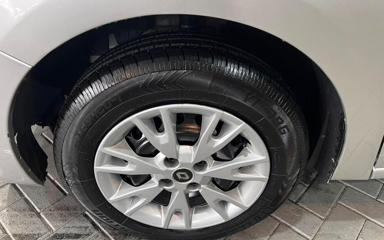 imagem-https://www.socarrao.com.br/sc-vehicle-images-prod/1916467/1780341773736-MTIuanBlZw.jpeg