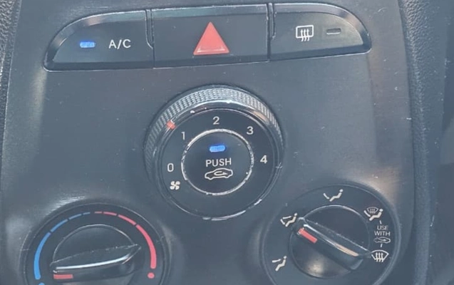 imagem-https://www.socarrao.com.br/sc-vehicle-images-prod/1917652/1780347655058-MWQwNDRiNDYtNjk1OS00ZjEzLThhNjQtMmJhMTMxZTM0MjEwLmpwZw.jpg