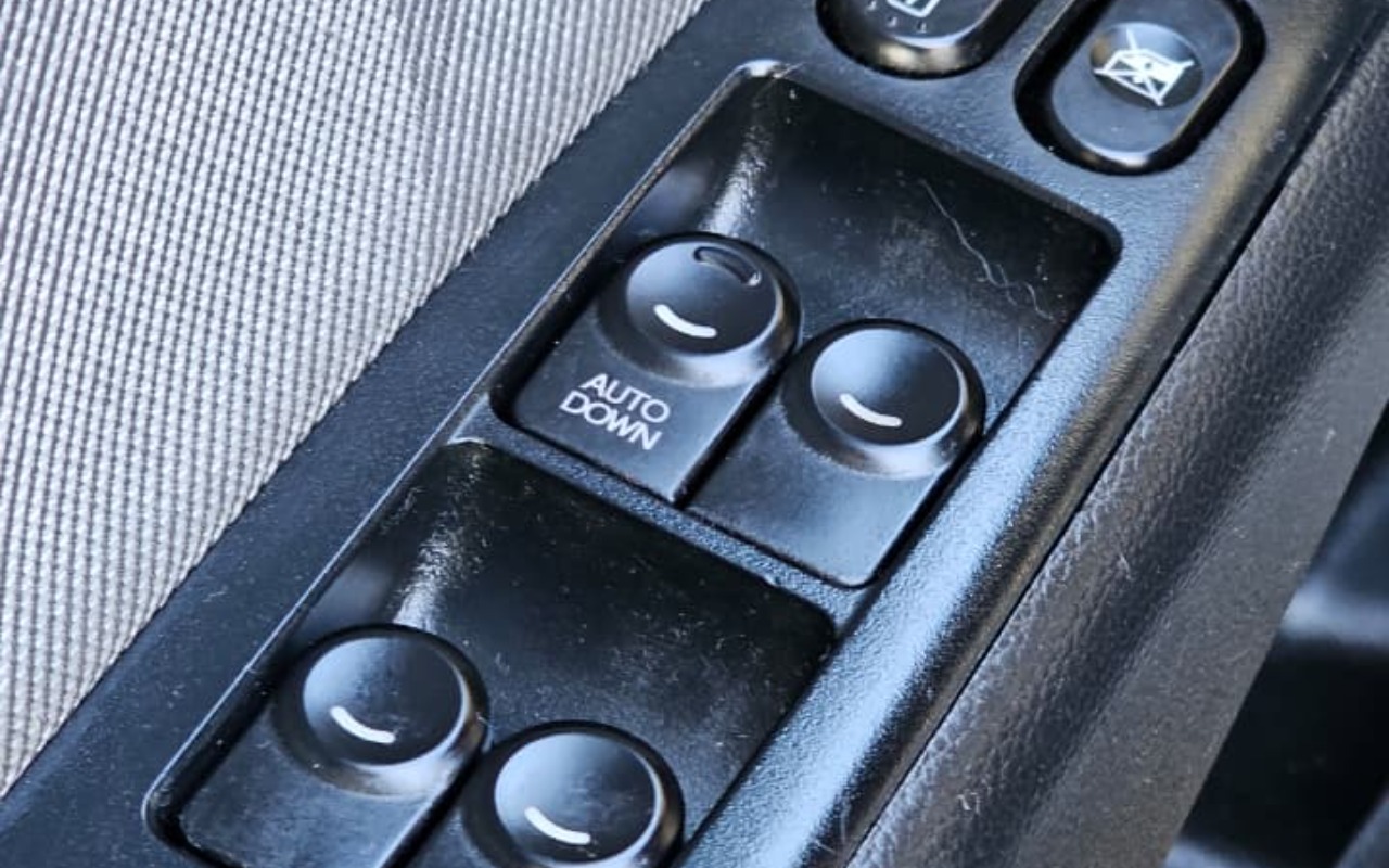 imagem-https://www.socarrao.com.br/sc-vehicle-images-prod/1917652/1780347655538-NDI4YTlhZjItNDJhNi00MGJlLWIyZmItZWVmZTkxMmNmNTY5LmpwZw.jpg