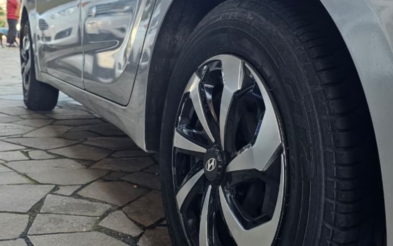 imagem-https://www.socarrao.com.br/sc-vehicle-images-prod/1917652/1780347655645-ZDlmNmQxZWYtY2MyNS00ZTYzLWE2Y2UtNGJkODBiMzNiNjg2LmpwZw.jpg