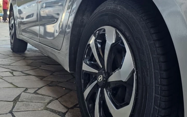 imagem-https://www.socarrao.com.br/sc-vehicle-images-prod/1917652/1780347655645-ZDlmNmQxZWYtY2MyNS00ZTYzLWE2Y2UtNGJkODBiMzNiNjg2LmpwZw.jpg