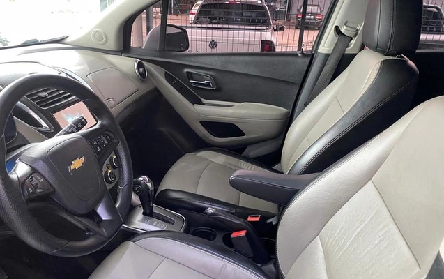 imagem-https://www.socarrao.com.br/sc-vehicle-images-prod/1927992/1786465373318-8125800_16_B_55659f9344.jpeg