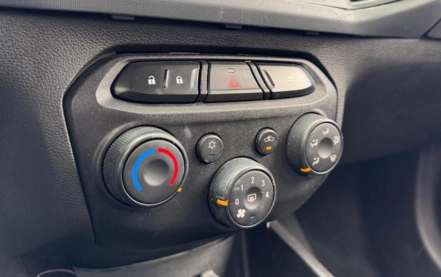 imagem-https://www.socarrao.com.br/sc-vehicle-images-prod/1928160/1786115416004-8020974_8_B_bfddbd98ab.jpeg