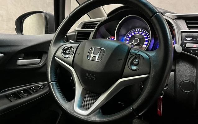 imagem-https://www.socarrao.com.br/sc-vehicle-images-prod/1928271/1788293836029-418a9dff-3954-4d06-8472-59d526253f2d.jpg