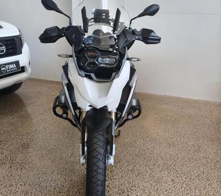 imagem-https://www.socarrao.com.br/sc-vehicle-images-prod/1928647/1783517829194-8104885_0_B_652183bc44.jpeg