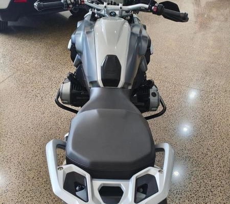 imagem-https://www.socarrao.com.br/sc-vehicle-images-prod/1928647/1783517829202-8104885_6_B_98c785b92a.jpeg