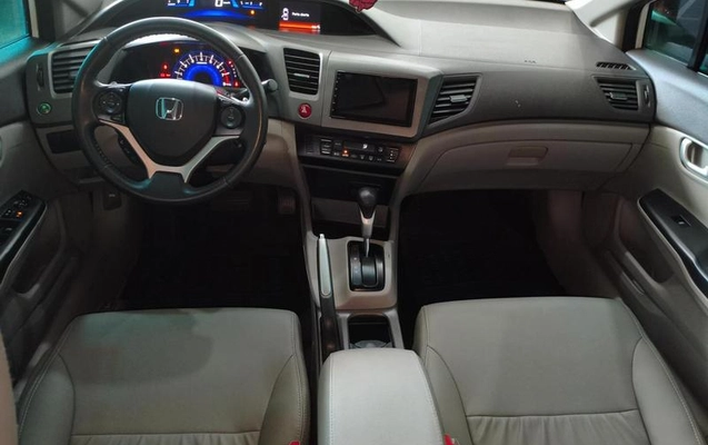 imagem-https://www.socarrao.com.br/sc-vehicle-images-prod/1928648/1783517833682-8145051_9_B_6bcb6372c7.jpeg