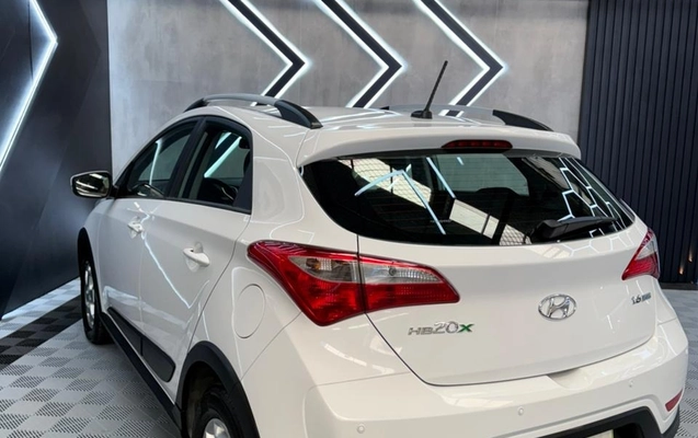 imagem-https://www.socarrao.com.br/sc-vehicle-images-prod/1928809/1780408203366-1cbf2437-df1b-411e-83ab-74036ba23670.jpg