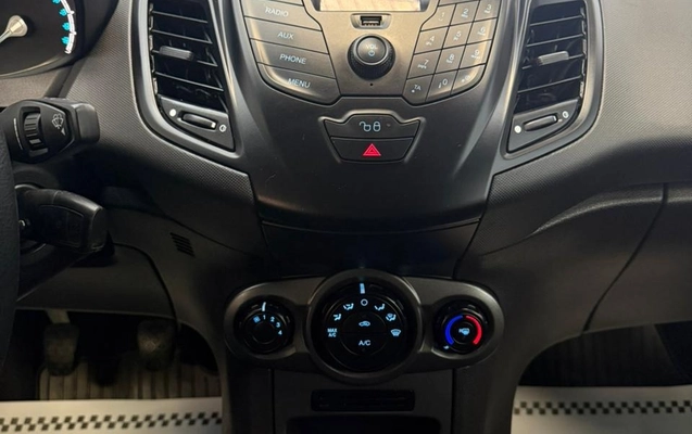 imagem-https://www.socarrao.com.br/sc-vehicle-images-prod/1928980/1780408791186-c1e3eb9d-3c84-4fbc-b7e1-747ebc58f8cc.jpg