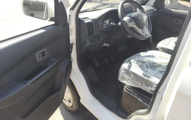 imagem-https://www.socarrao.com.br/sc-vehicle-images-prod/1929174/1780410322415-MTc4MDQxMDIwMzQwODExNzA3OTY1ODcwODY0MjA2NjEuanBn.jpg