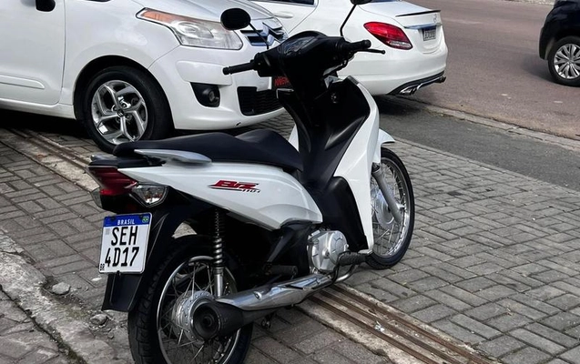 imagem-https://www.socarrao.com.br/sc-vehicle-images-prod/1929961/1789480885855-8148308_5_B_cb5fa0a83c.jpeg