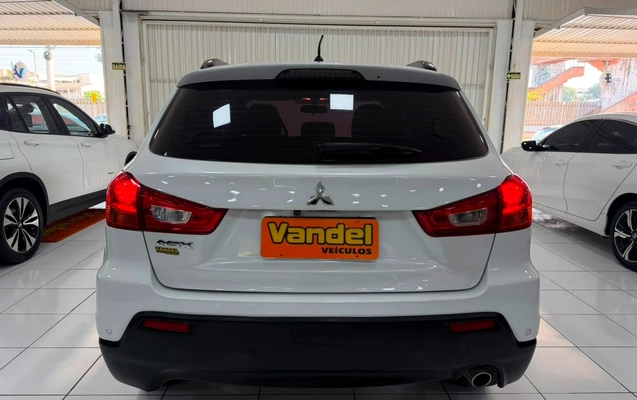 imagem-https://www.socarrao.com.br/sc-vehicle-images-prod/1930751/1780416708243-V2hhdHNBcHAgSW1hZ2UgMjAyNi0wNi0wMiBhdCAxMi41MS4zMCAoNCkuanBlZw.jpeg