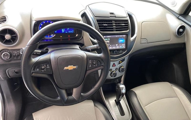 imagem-https://www.socarrao.com.br/sc-vehicle-images-prod/1931125/1786122238137-8147227_9_B_6477e3a54f.jpeg