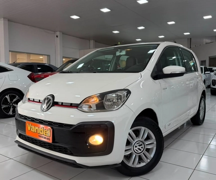 Volkswagen Up! 2019 Branco — foto 1 de 3