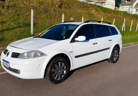 Renault Megane 2012 Branco — foto 1 de 3