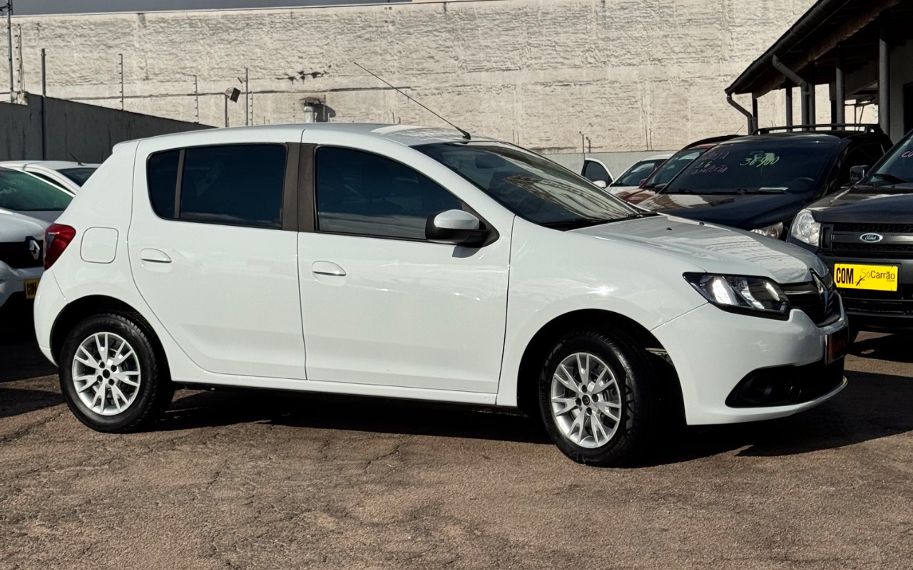 Renault Sandero 2016 Branco — foto 1 de 3