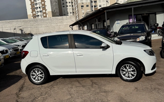 imagem-https://www.socarrao.com.br/sc-vehicle-images-prod/1932022/1780422877925-SU1HXzY2OTMuanBlZw.jpeg
